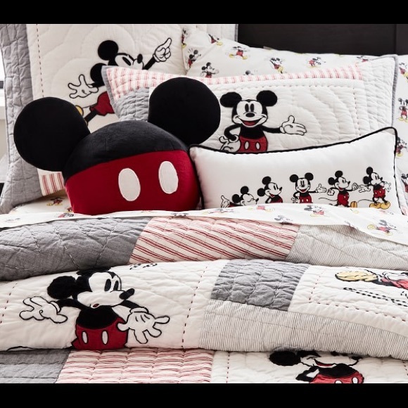 Pottery Barn Kids Disney Mickey Mouse Patchwork Full/Queen Quilt & Shams Set - Picture 15 of 16
